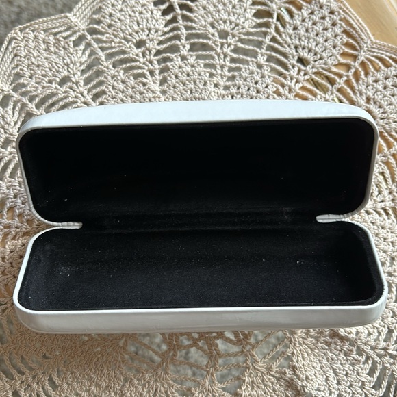 Nine West Eyeglass Case - Picture 3 of 5